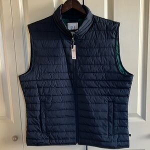 Brand New With Tags Men’s “GAP” Navy Blue Vest Size Large